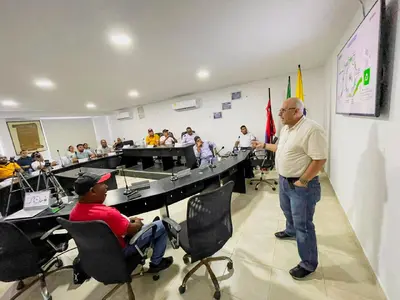 El Concejo Municipal de Santiago de Tolú fue el escenario que recibió a Andrés Rojas Gil, representante de Neoaluminio